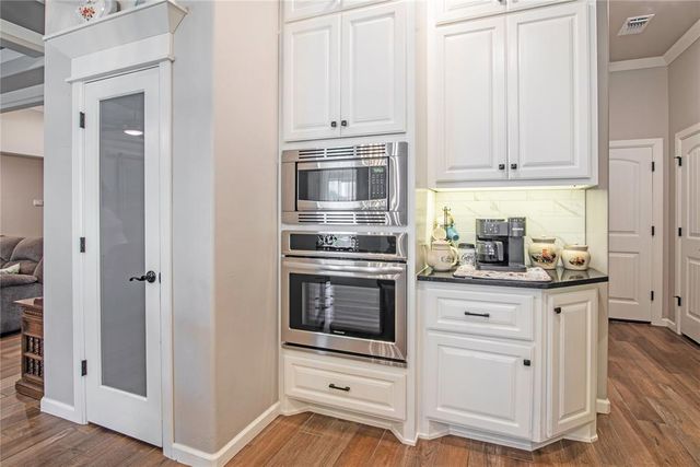 713 Bison Crossing Drive, Yukon, OK 73099