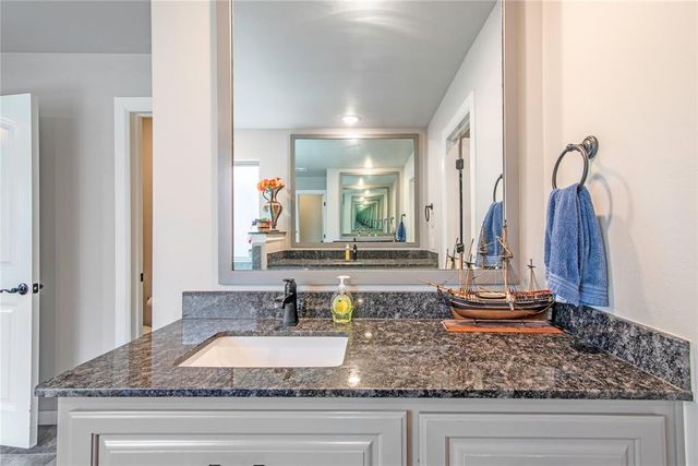 713 Bison Crossing Drive, Yukon, OK 73099