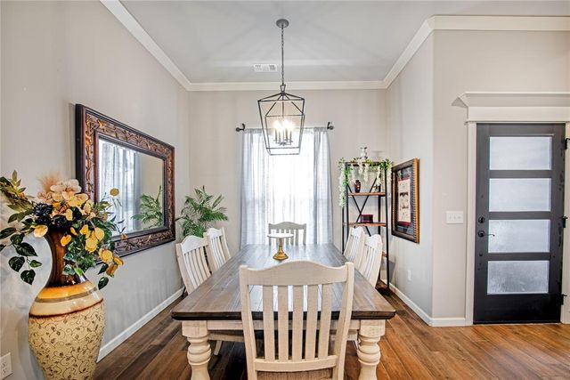713 Bison Crossing Drive, Yukon, OK 73099