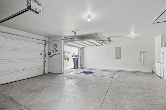 713 Bison Crossing Drive, Yukon, OK 73099
