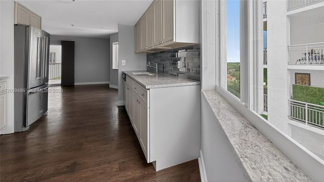 280 SW 20th Road 904, Miami, FL 33129