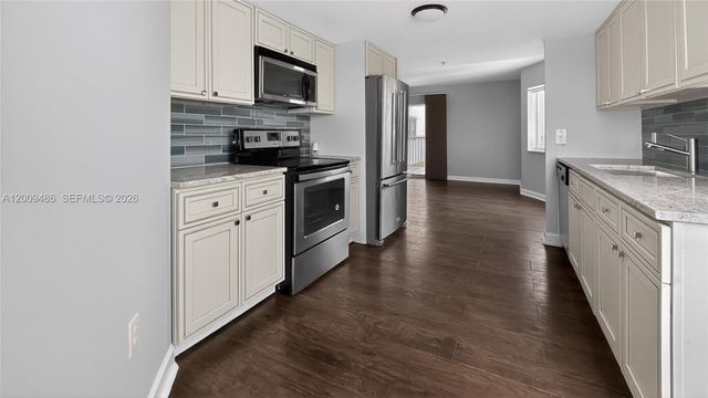 280 SW 20th Road 904, Miami, FL 33129