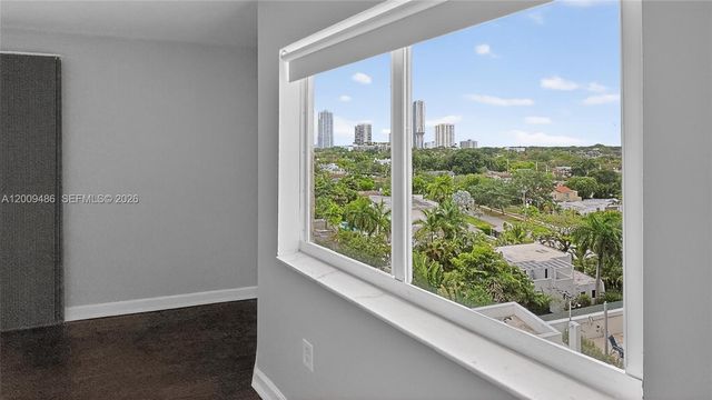 280 SW 20th Road 904, Miami, FL 33129