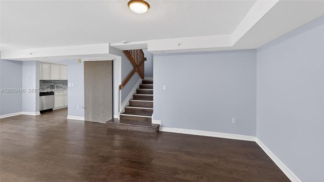 280 SW 20th Road 904, Miami, FL 33129