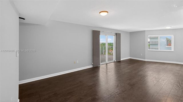 280 SW 20th Road 904, Miami, FL 33129