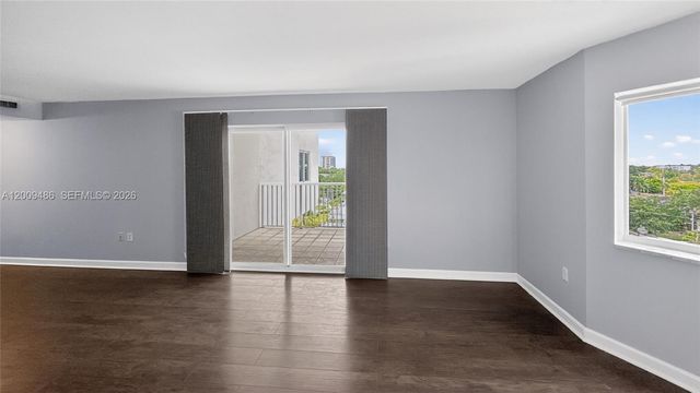 280 SW 20th Road 904, Miami, FL 33129