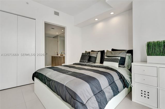 501 NE 31 3304, Miami, FL 33131