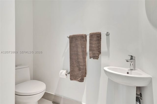 501 NE 31 3304, Miami, FL 33131