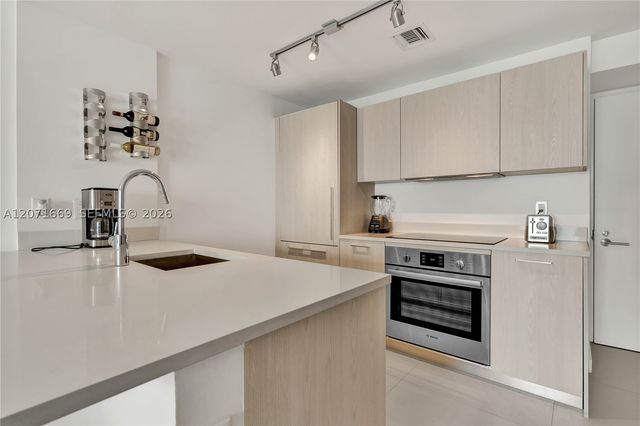 501 NE 31 3304, Miami, FL 33131
