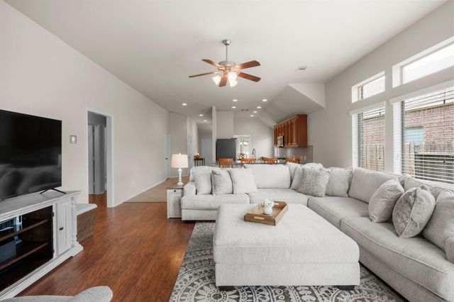 31870 Forest Park Trail, Conroe, TX 77385