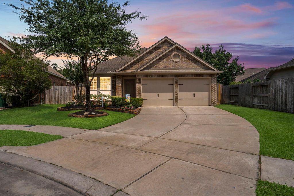31870 Forest Park Trail, Conroe, TX 77385