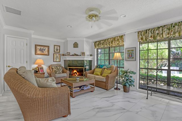 652 Cypress Key Circle, Atlantis, FL 33462