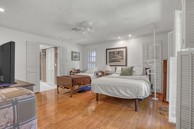 652 Cypress Key Circle, Atlantis, FL 33462