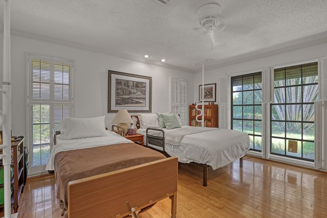 652 Cypress Key Circle, Atlantis, FL 33462