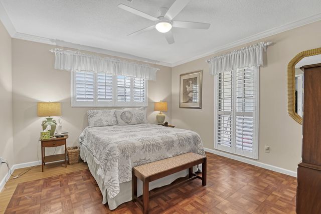 652 Cypress Key Circle, Atlantis, FL 33462