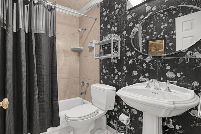 652 Cypress Key Circle, Atlantis, FL 33462