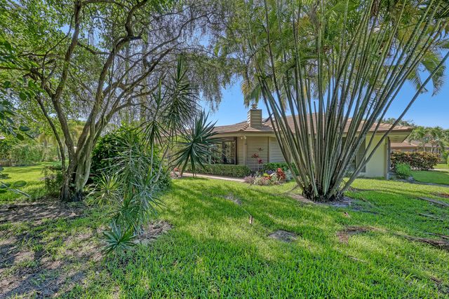 652 Cypress Key Circle, Atlantis, FL 33462