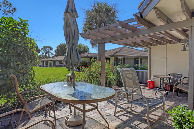 652 Cypress Key Circle, Atlantis, FL 33462