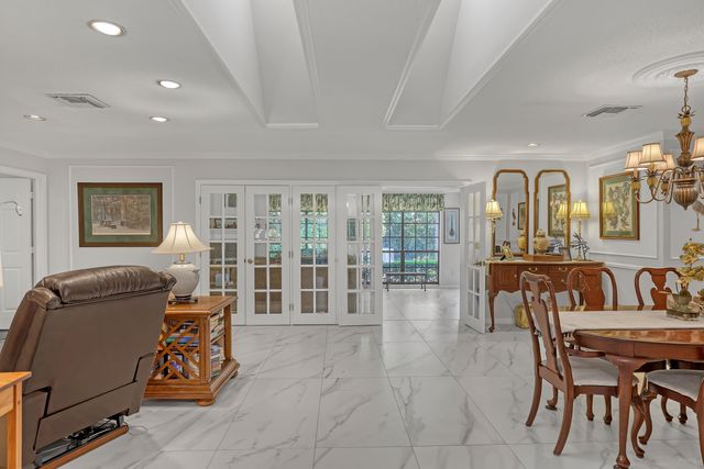 652 Cypress Key Circle, Atlantis, FL 33462