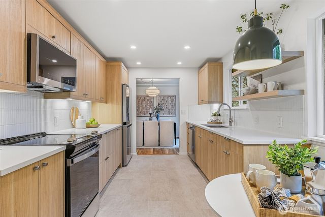 12018 12th Avenue NW, Seattle, WA 98177