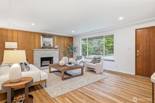 12018 12th Avenue NW, Seattle, WA 98177