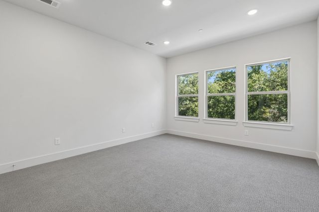 452 Waters Edge Drive 822, Hickory Creek, TX 75065