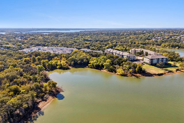 452 Waters Edge Drive 822, Hickory Creek, TX 75065