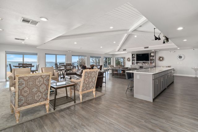 452 Waters Edge Drive 822, Hickory Creek, TX 75065