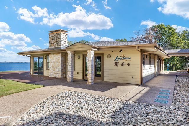 452 Waters Edge Drive 822, Hickory Creek, TX 75065