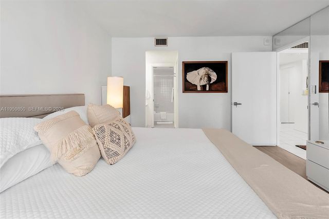 1865 Brickell Ave A1502, Miami, FL 33129