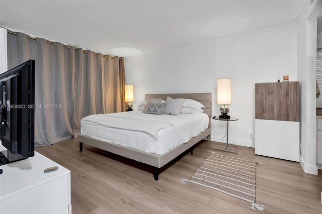 1865 Brickell Ave A1502, Miami, FL 33129