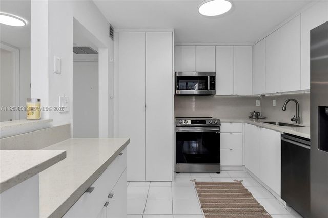 1865 Brickell Ave A1502, Miami, FL 33129