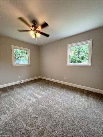 1332 Calvert Drive, Winston-salem, NC 27107
