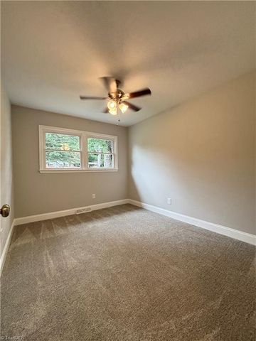 1332 Calvert Drive, Winston-salem, NC 27107