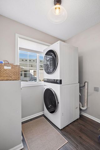 537 Markgrafs Lake Alcove, Woodbury, MN 55129