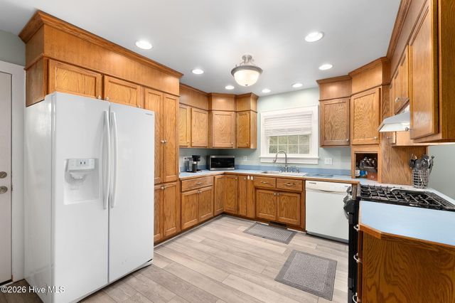 527 Marshallberg Road, Smyrna, NC 28579