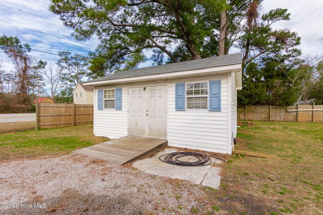 527 Marshallberg Road, Smyrna, NC 28579