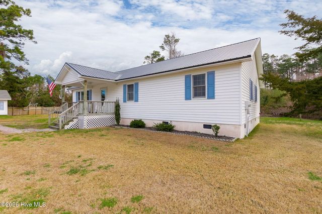 527 Marshallberg Road, Smyrna, NC 28579