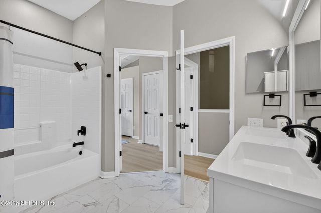 12311 KENSINGTON LAKES Drive 1305, Jacksonville, FL 32246