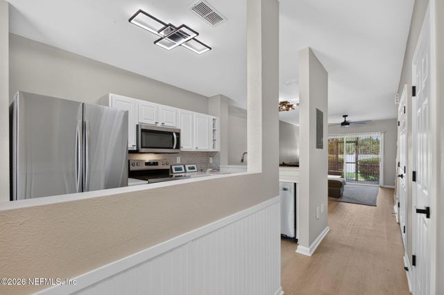 12311 KENSINGTON LAKES Drive 1305, Jacksonville, FL 32246