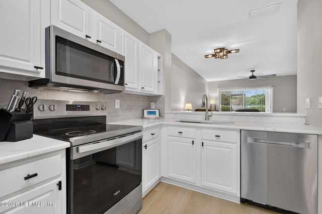 12311 KENSINGTON LAKES Drive 1305, Jacksonville, FL 32246