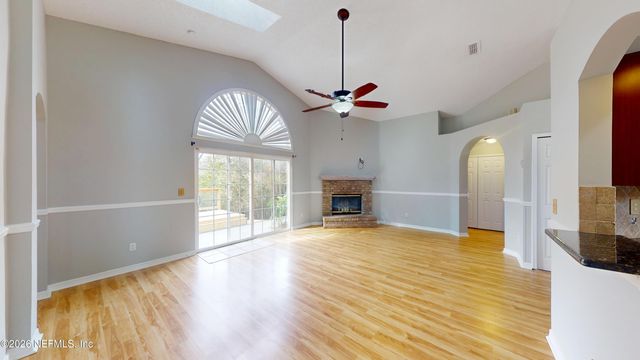 1738 CHANDELIER Circle E, Jacksonville, FL 32225