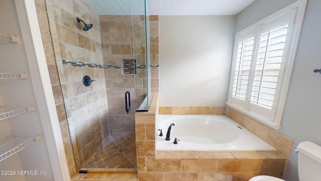 1738 CHANDELIER Circle E, Jacksonville, FL 32225