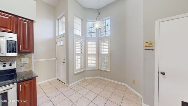 1738 CHANDELIER Circle E, Jacksonville, FL 32225