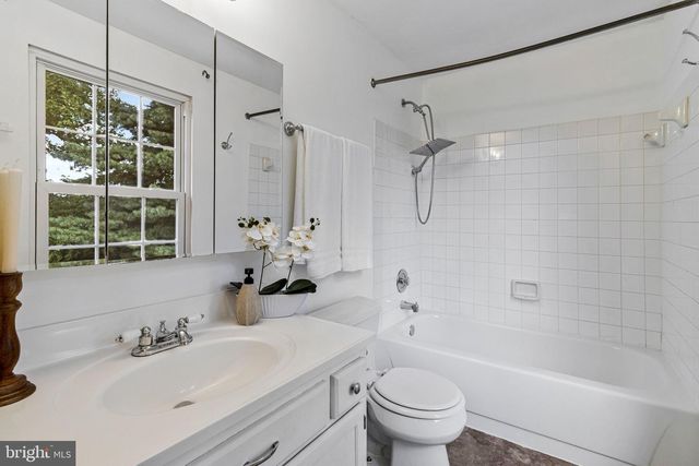 14955 CARRIAGE SQUARE DR, Silver Spring, MD 20906