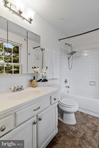 14955 CARRIAGE SQUARE DR, Silver Spring, MD 20906