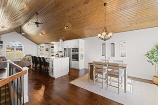 1024 Fountain View Drive, Pella, IA 50219