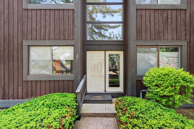 231 Durness Court A, Kalamazoo Twp, MI 49006