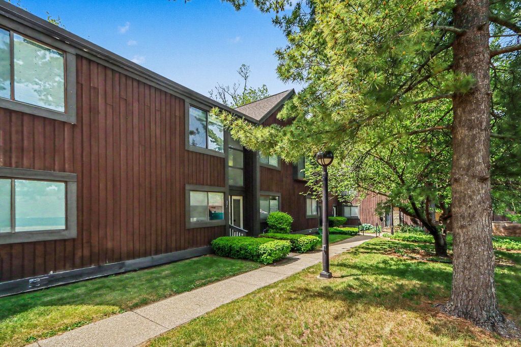231 Durness Court A, Kalamazoo Twp, MI 49006