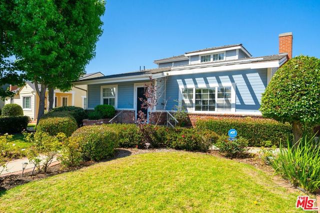 3158 Grand View Boulevard, Los Angeles, CA 90066